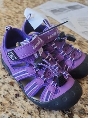 Sz 10 Kamik Purple Closed-Toe Outdoor Waterproof Crab Sandals for Kids